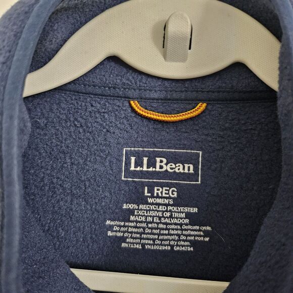 L.L. Bean Navy Blue Women's Vest - Picture 2 of 10